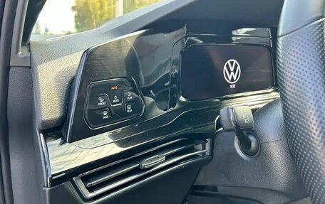 Volkswagen Golf VIII, 2022 год, 1 753 555 рублей, 15 фотография