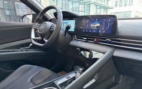 Hyundai Elantra, 2022 год, 1 650 000 рублей, 18 фотография