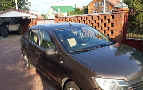 Renault Logan II, 2019 год, 700 000 рублей, 4 фотография