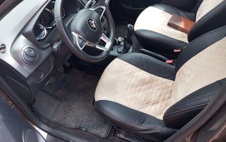 Renault Logan II, 2019 год, 700 000 рублей, 5 фотография