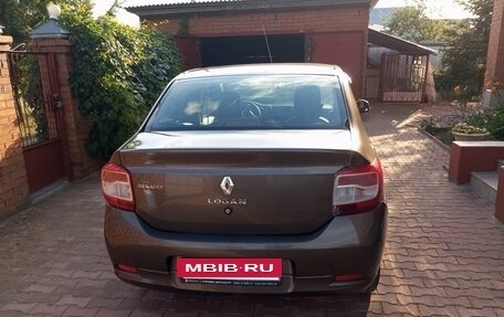 Renault Logan II, 2019 год, 700 000 рублей, 3 фотография