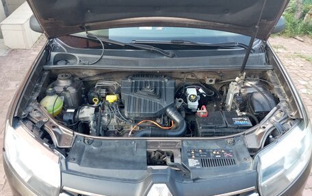 Renault Logan II, 2019 год, 700 000 рублей, 9 фотография