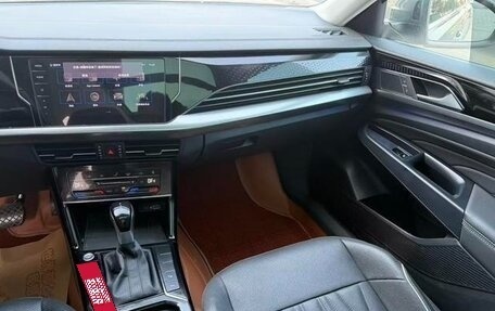 Volkswagen Passat B8 рестайлинг, 2021 год, 2 000 000 рублей, 13 фотография