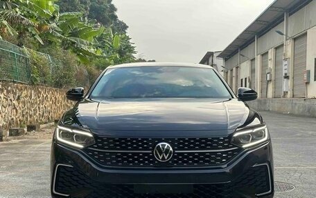 Volkswagen Passat B8 рестайлинг, 2021 год, 2 000 000 рублей, 2 фотография