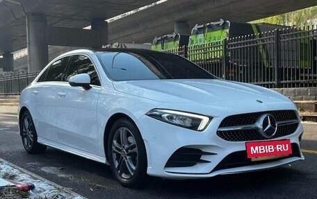 Mercedes-Benz A-Класс, 2021 год, 1 840 000 рублей, 2 фотография