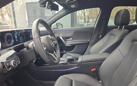 Mercedes-Benz A-Класс, 2023 год, 1 980 000 рублей, 4 фотография