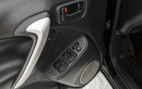 Toyota RAV4, 2004 год, 880 000 рублей, 15 фотография