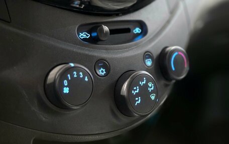 Chevrolet Spark III, 2020 год, 899 000 рублей, 16 фотография