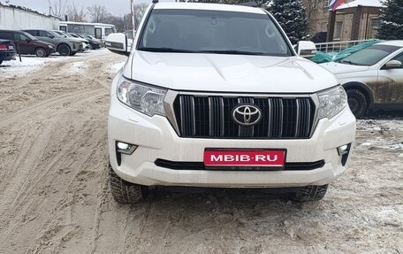 Toyota Land Cruiser Prado 150 рестайлинг 2, 2017 год, 4 150 000 рублей, 1 фотография