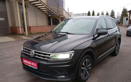 Volkswagen Tiguan II, 2018 год, 1 943 000 рублей, 1 фотография