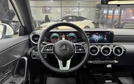 Mercedes-Benz A-Класс, 2022 год, 2 045 000 рублей, 13 фотография