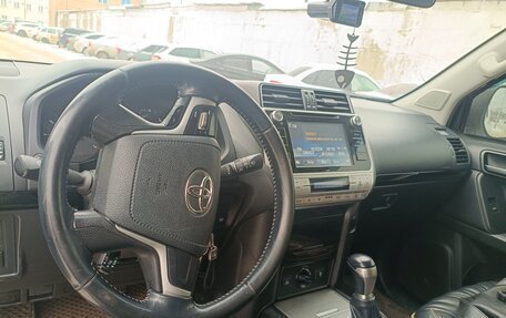 Toyota Land Cruiser Prado 150 рестайлинг 2, 2017 год, 4 150 000 рублей, 5 фотография