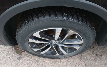 Volkswagen Tiguan II, 2018 год, 1 943 000 рублей, 10 фотография