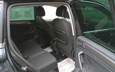 Volkswagen Tiguan II, 2018 год, 1 943 000 рублей, 11 фотография