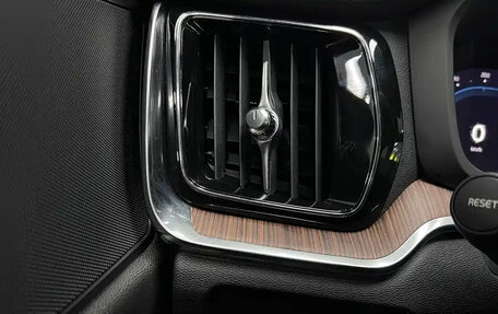 Volvo S60 III, 2024 год, 3 912 027 рублей, 12 фотография