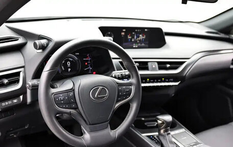 Lexus UX I, 2021 год, 2 540 000 рублей, 9 фотография