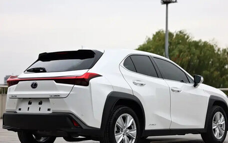 Lexus UX I, 2021 год, 2 540 000 рублей, 6 фотография