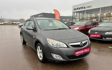 Opel Astra J, 2011 год, 414 000 рублей, 3 фотография