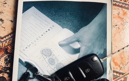 Toyota Yaris III рестайлинг, 2008 год, 760 000 рублей, 8 фотография