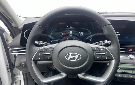 Hyundai Elantra, 2025 год, 1 690 000 рублей, 11 фотография