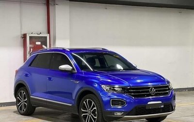 Volkswagen T-Roc I, 2022 год, 1 380 000 рублей, 1 фотография