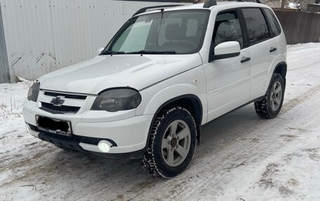 Chevrolet Niva I рестайлинг, 2019 год, 700 000 рублей, 3 фотография