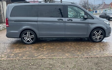 Mercedes-Benz V-Класс, 2014 год, 3 550 000 рублей, 2 фотография