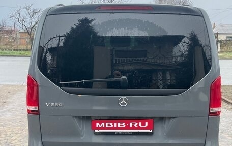 Mercedes-Benz V-Класс, 2014 год, 3 550 000 рублей, 4 фотография