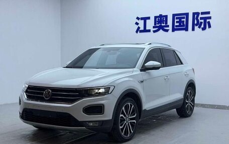 Volkswagen T-Roc I, 2022 год, 1 410 000 рублей, 3 фотография