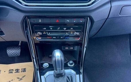 Volkswagen T-Roc I, 2022 год, 1 410 000 рублей, 10 фотография