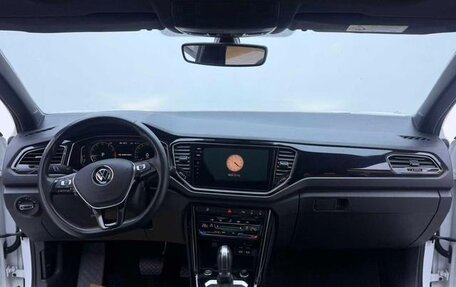 Volkswagen T-Roc I, 2022 год, 1 410 000 рублей, 9 фотография