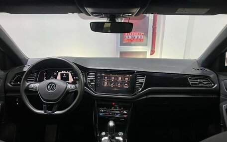 Volkswagen T-Roc I, 2022 год, 1 380 000 рублей, 10 фотография