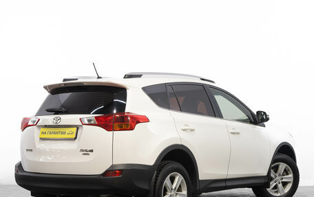 Toyota RAV4, 2015 год, 2 399 000 рублей, 6 фотография