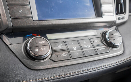 Toyota RAV4, 2015 год, 2 399 000 рублей, 25 фотография