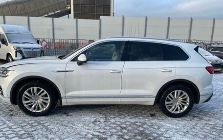 Volkswagen Touareg III, 2019 год, 4 990 000 рублей, 3 фотография