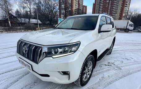 Toyota Land Cruiser Prado 150 рестайлинг 2, 2019 год, 4 300 000 рублей, 2 фотография