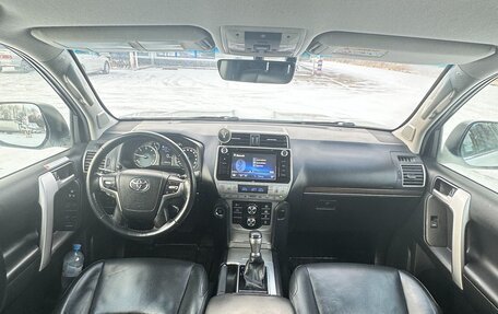 Toyota Land Cruiser Prado 150 рестайлинг 2, 2019 год, 4 300 000 рублей, 6 фотография