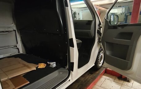 Volkswagen Transporter T5 рестайлинг, 2008 год, 1 100 000 рублей, 8 фотография