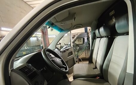 Volkswagen Transporter T5 рестайлинг, 2008 год, 1 100 000 рублей, 2 фотография