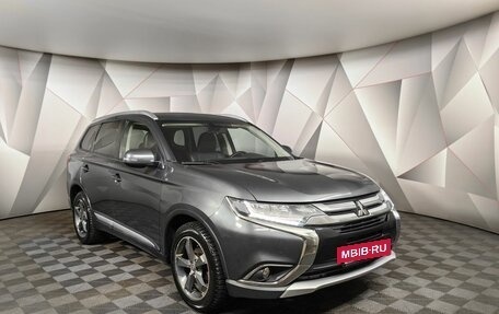 Mitsubishi Outlander III рестайлинг 3, 2018 год, 2 198 000 рублей, 3 фотография