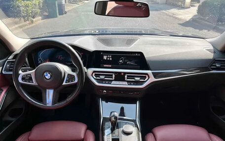 BMW 3 серия, 2021 год, 2 650 000 рублей, 16 фотография