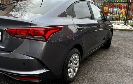 Hyundai Solaris II рестайлинг, 2021 год, 1 700 000 рублей, 3 фотография