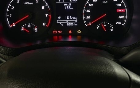 Hyundai Solaris II рестайлинг, 2021 год, 1 700 000 рублей, 8 фотография