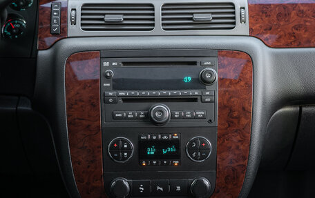 Chevrolet Tahoe III, 2011 год, 2 298 000 рублей, 21 фотография