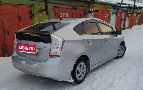 Toyota Prius, 2010 год, 950 000 рублей, 3 фотография