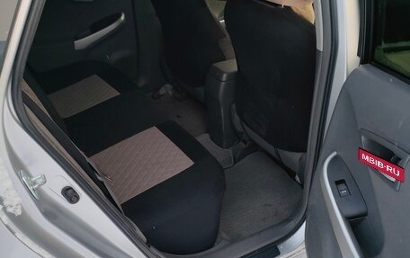 Toyota Prius, 2010 год, 950 000 рублей, 7 фотография