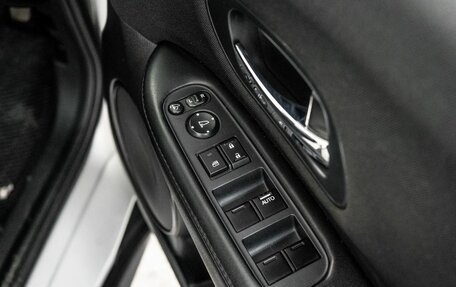 Honda Vezel, 2014 год, 1 649 000 рублей, 16 фотография