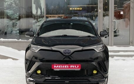 Toyota C-HR I рестайлинг, 2019 год, 2 260 000 рублей, 2 фотография