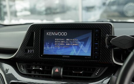 Toyota C-HR I рестайлинг, 2019 год, 2 260 000 рублей, 14 фотография