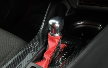 Toyota C-HR I рестайлинг, 2019 год, 2 260 000 рублей, 17 фотография